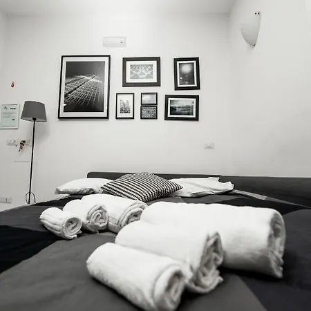 Donna Chiara House - Toledo アパート ナポリ